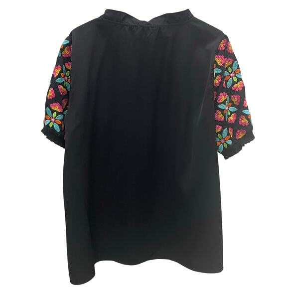 WashCo Apparel Black Top With Colorful Embroidered Sleeves Size XL - Picture 7 of 8